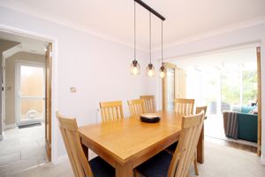 Lounge/Diner- click for photo gallery